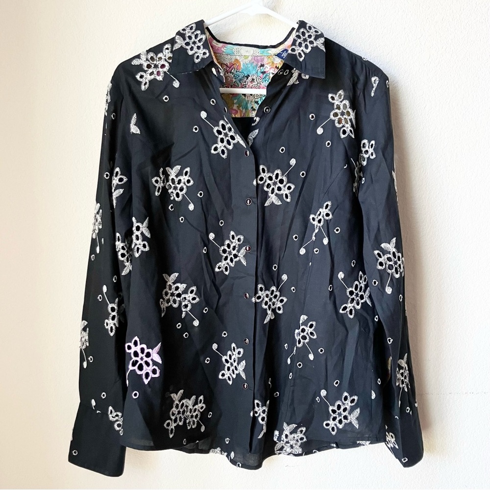 Robert Graham Beautiful Black Cotton Embroidered Floral Eyelet Shirt L